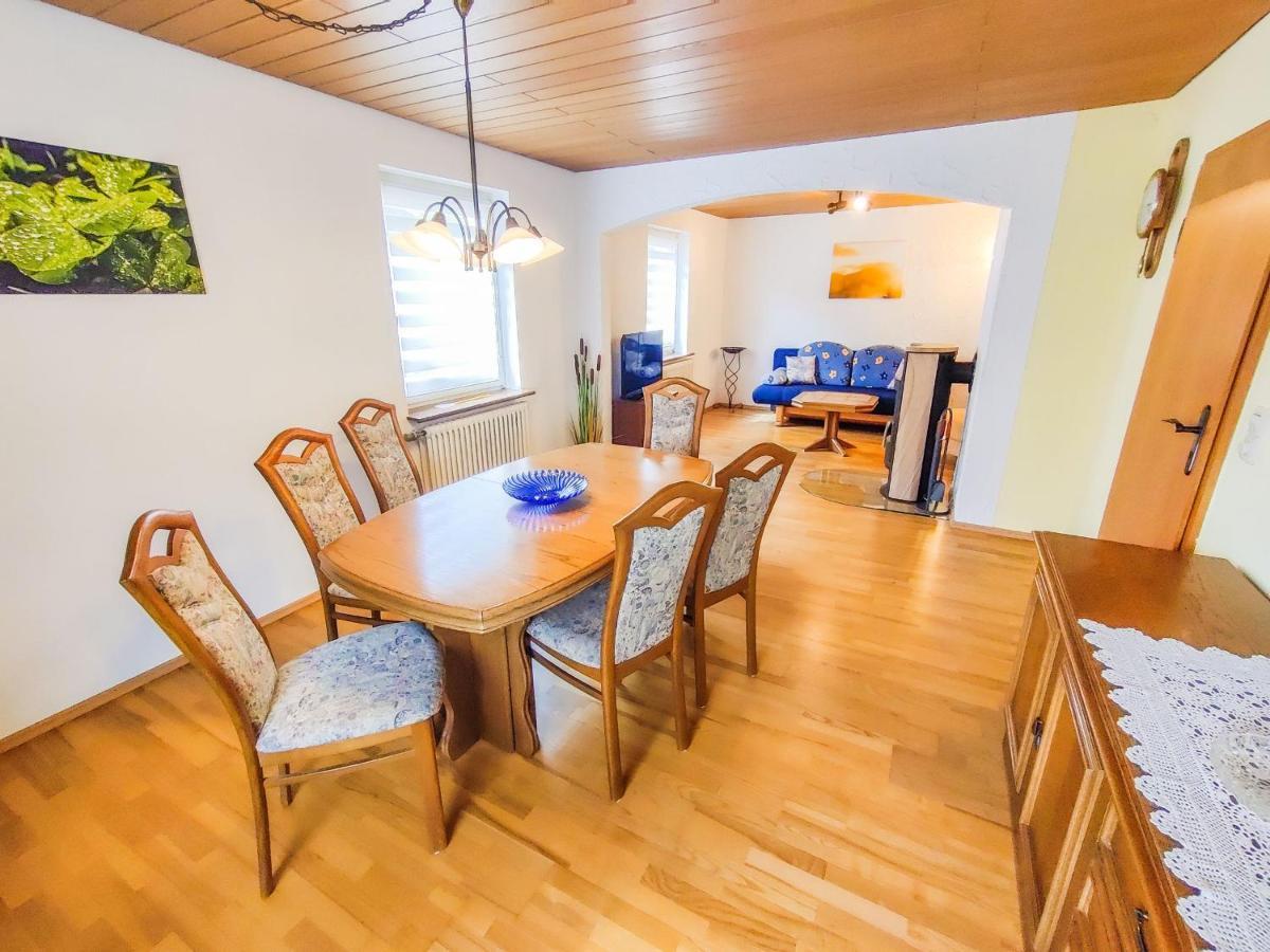 Ferienwohnung Ella, 95Qm, Terrasse トートナウ エクステリア 写真